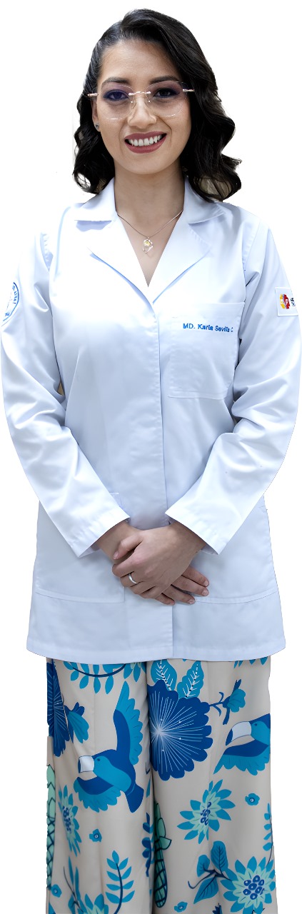 Foto de la Dra. Karla Sevilla, especialista en Medicina General